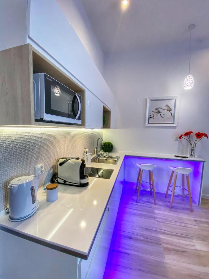 Apartament Bialy Z Jacuzzi Cracóvia Exterior foto
